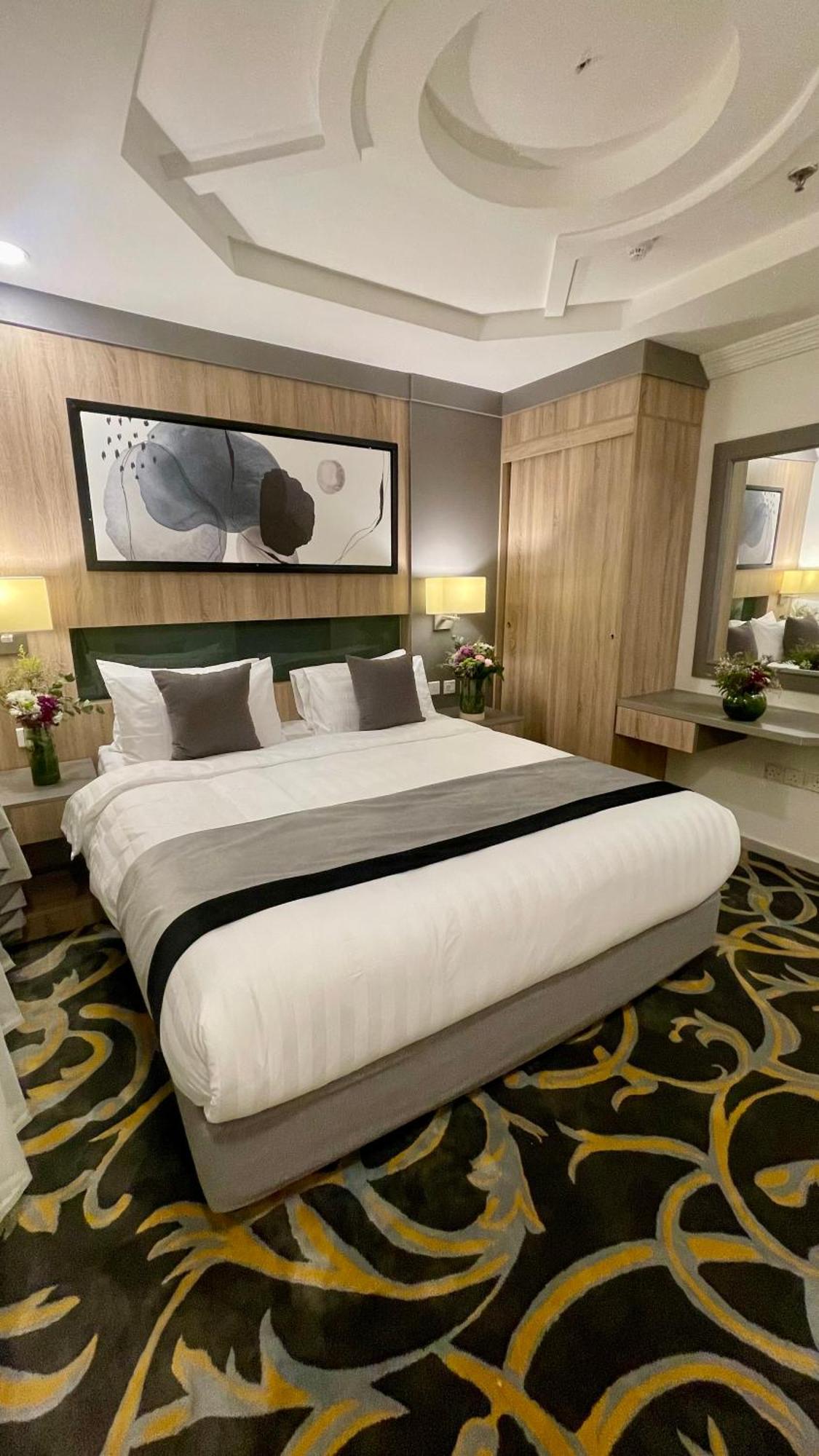 Laten Suites Prince Sultan Jeddah Bagian luar foto