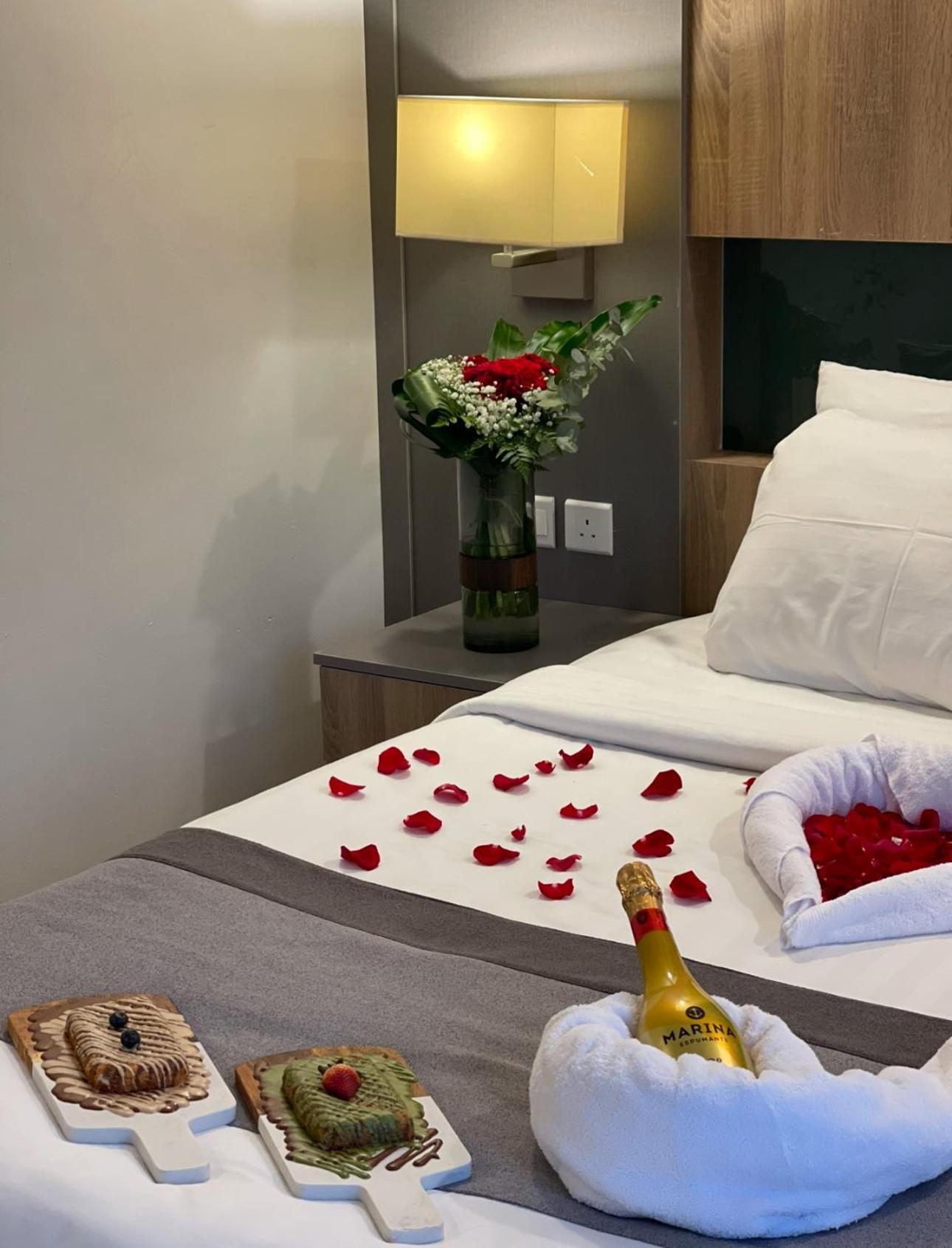Laten Suites Prince Sultan Jeddah Bagian luar foto
